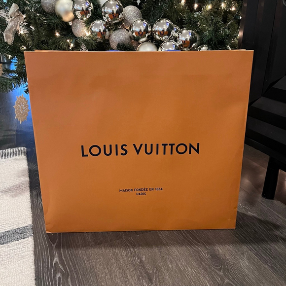 Louis Vuitton Shopping Bag 21”x19”x5” - Authentic - Picture 2 of 7